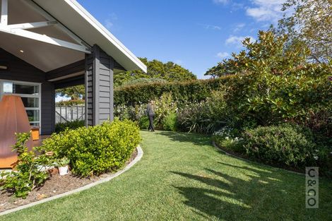 Photo of property in 212 Matua Road, Kumeu, 0810