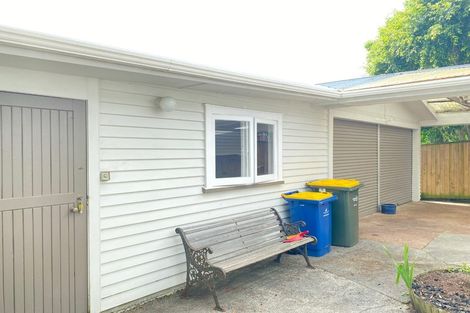 Photo of property in 50 Sylvan Crescent, Te Atatu South, Auckland, 0610