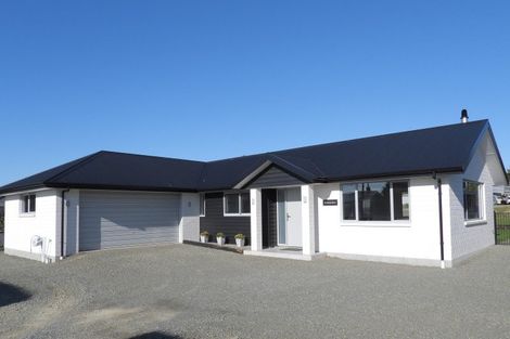 Photo of property in 17 Gordon Street, Weston, Oamaru, 9401