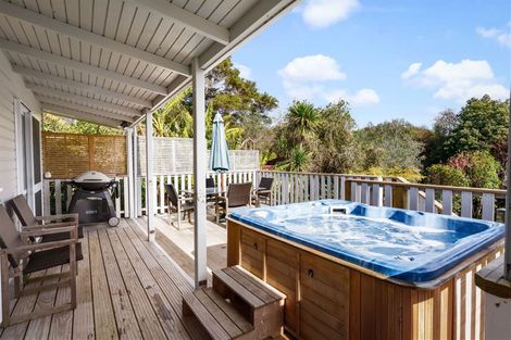 Photo of property in 11 Moana Drive, Tanners Point, Katikati, 3177