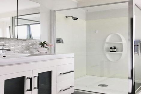 Photo of property in 14 Kamara Road, Glen Eden, Auckland, 0602