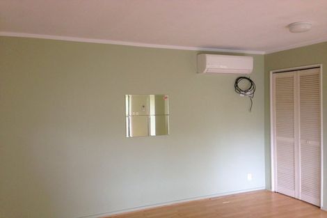 Photo of property in 52 Hiwihau Place, Glenfield, Auckland, 0629