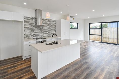 Photo of property in 39 Tapuwae Way, Mangere Bridge, Auckland, 2022