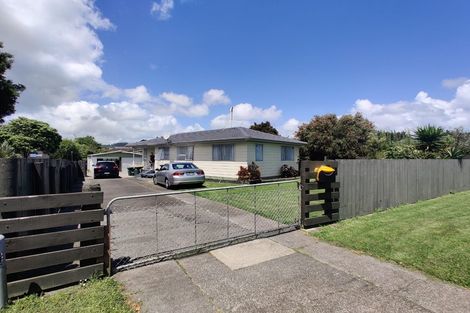 Photo of property in 18 Lipton Grove, Opaheke, Papakura, 2113