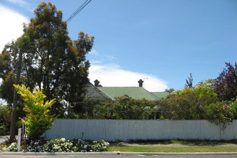 Photo of property in 230 Geraldine Street, Edgeware, Christchurch, 8013