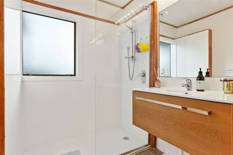 Photo of property in 3/164 Rangatira Road, Beach Haven, Auckland, 0626