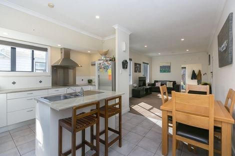 Photo of property in 12 Richmond Street, Fitzroy, New Plymouth, 4312