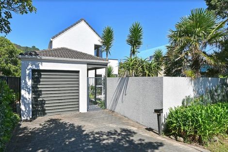Photo of property in 19 Miro Street, Eastbourne, Lower Hutt, 5013