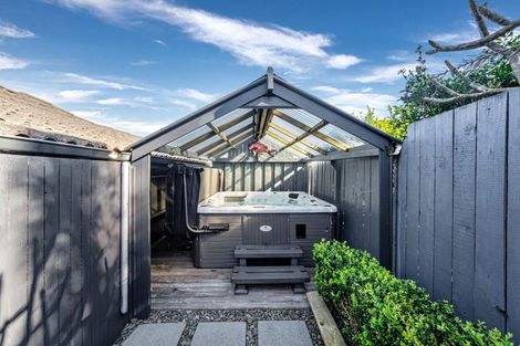 Photo of property in 32b Takutai Avenue, Bucklands Beach, Auckland, 2012