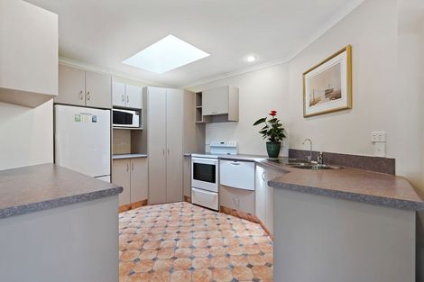 Photo of property in 230 Tukapa Street, Westown, New Plymouth, 4310