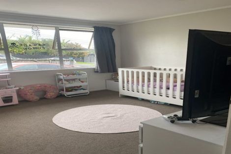 Photo of property in 2/67 Carlisle Road, Torbay, Auckland, 0630