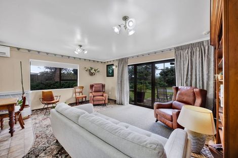 Photo of property in 17 Weld Street, Normanby, Hawera, 4614