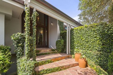 Photo of property in 9 Aotearoa Terrace, Murrays Bay, Auckland, 0630