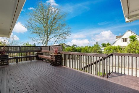 Photo of property in 9 Tracey Terrace, Te Atatu South, Auckland, 0602