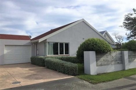 Photo of property in 6 Augusta Street, Redcliffs, Christchurch, 8081