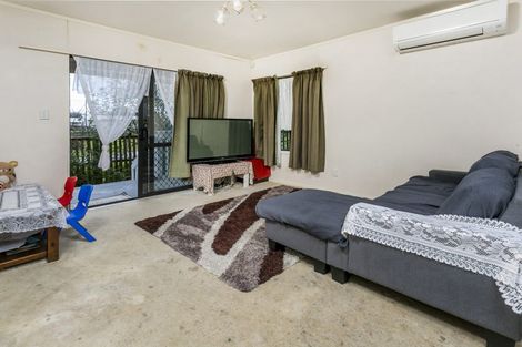 Photo of property in 2/62 Tonar Street, Northcote, Auckland, 0627