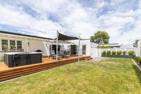 Photo of property in 104 Karaitiana Street, Frimley, Hastings, 4120