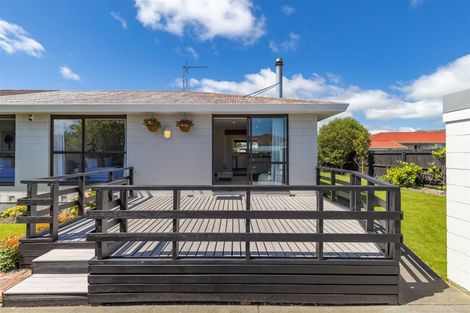 Photo of property in 2/14 Shetland Street, Woolston, Christchurch, 8062