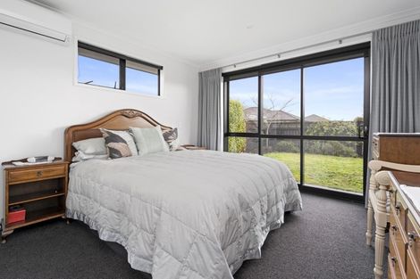 Photo of property in 27 Plescher Crescent, Leamington, Cambridge, 3432