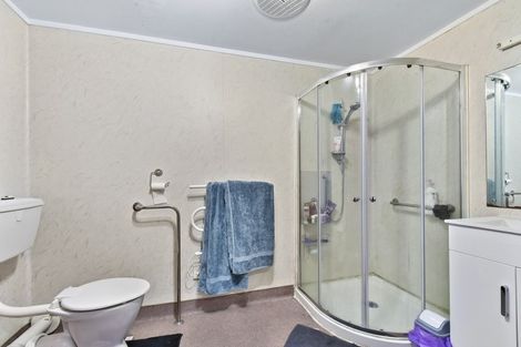 Photo of property in 384 Great South Road, Opaheke, Papakura, 2113