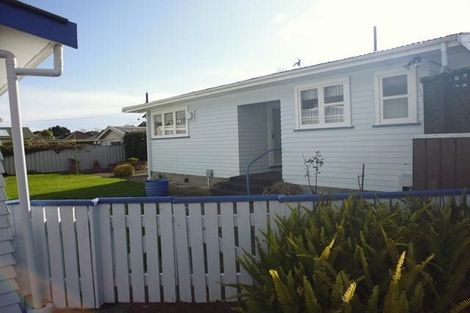 Photo of property in 4a Guthrie Street, Waterloo, Lower Hutt, 5011