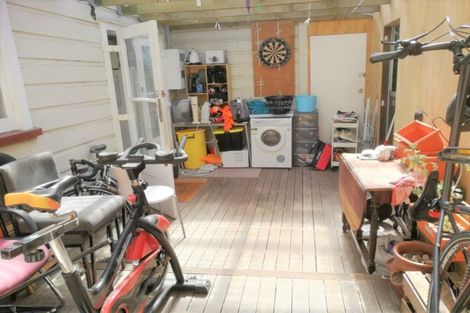 Photo of property in 16 Trinidad Road, Sunnynook, Auckland, 0620