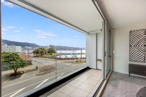 Photo of property in Aqua, 6/74 Oriental Parade, Oriental Bay, Wellington, 6011