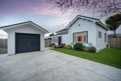 Photo of property in 136 Heretaunga Street, Palmerston North, 4414