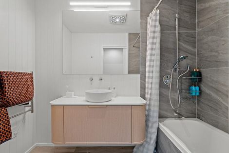 Photo of property in Goldridge Apartments, 9/43 Goldridge Way, Queenstown, 9300