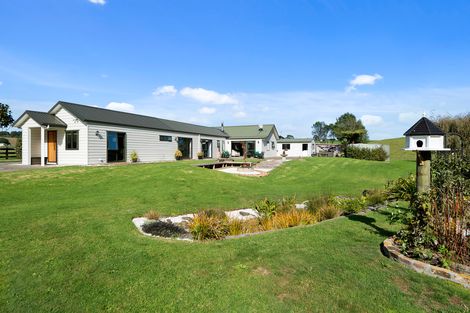 Photo of property in 110 Farmpark Road, Waiuku, 2681