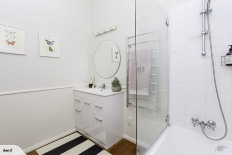 Photo of property in 26 Aramoana Avenue, Devonport, Auckland, 0624