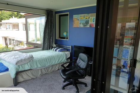 Photo of property in 378 Evans Bay Parade, Hataitai, Wellington, 6021