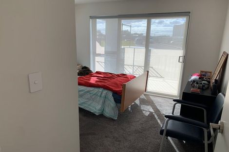 Photo of property in 7 Awhi Way, Karaka, 2578