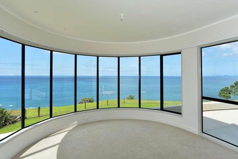 Photo of property in 696 Taiharuru Road, Taiharuru, Onerahi, 0192