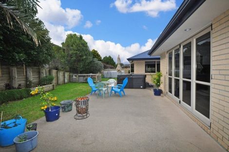 Photo of property in 5 Ernest Shackleton Place, Waiuku, 2123