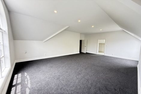Photo of property in 14 Amreins Road, Waitakere, Henderson, 0782