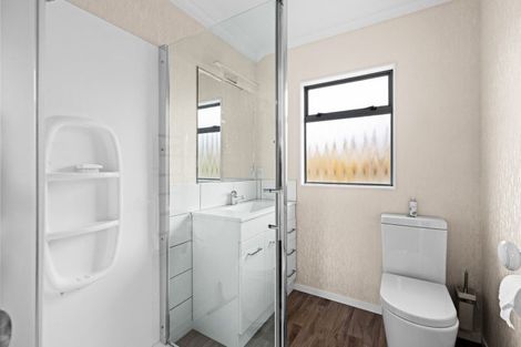 Photo of property in 18 Claridge Place, Taradale, Napier, 4112