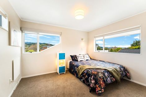 Photo of property in 16 Kingfisher Close, Brown Owl, Upper Hutt, 5018