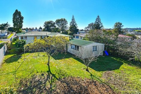 Photo of property in 16 Eastburn Street, Papakura, 2110