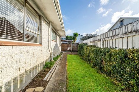 Photo of property in 2/32 Opaheke Road, Papakura, 2110