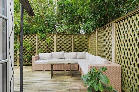 Photo of property in 16 Plymouth Street, Karori, Wellington, 6012