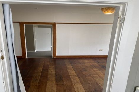 Photo of property in 14 Hawker Street, Mount Victoria, Wellington, 6011