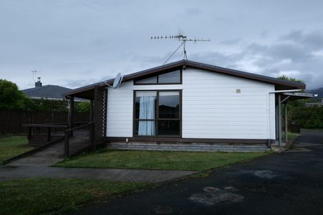 Photo of property in 7 Nugget Grove, Raumati Beach, Paraparaumu, 5032