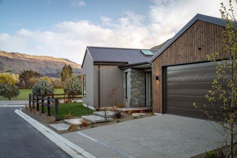 Photo of property in 1 Kamana Rise, Wanaka, 9382