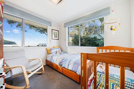 Photo of property in 3 Sandys Parade, Laingholm, Auckland, 0604