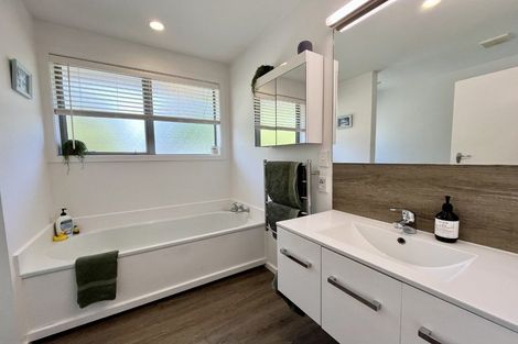 Photo of property in 7 Dovedale Avenue, Ilam, Christchurch, 8041