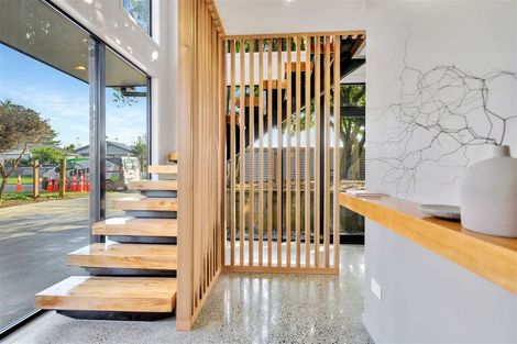 Photo of property in 1/6 Princes Street, Northcote Point, Auckland, 0627