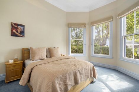 Photo of property in 17 Herne Bay Road, Herne Bay, Auckland, 1011