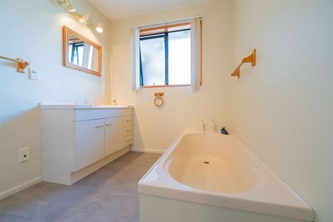 Photo of property in 3 Sylvia Baker Place, Te Anau, 9600