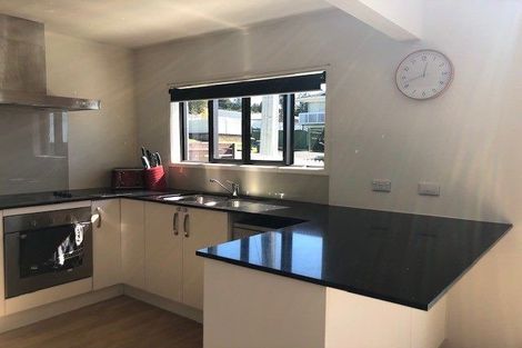 Photo of property in 1/35 Moore Street, Hillcrest, Auckland, 0627